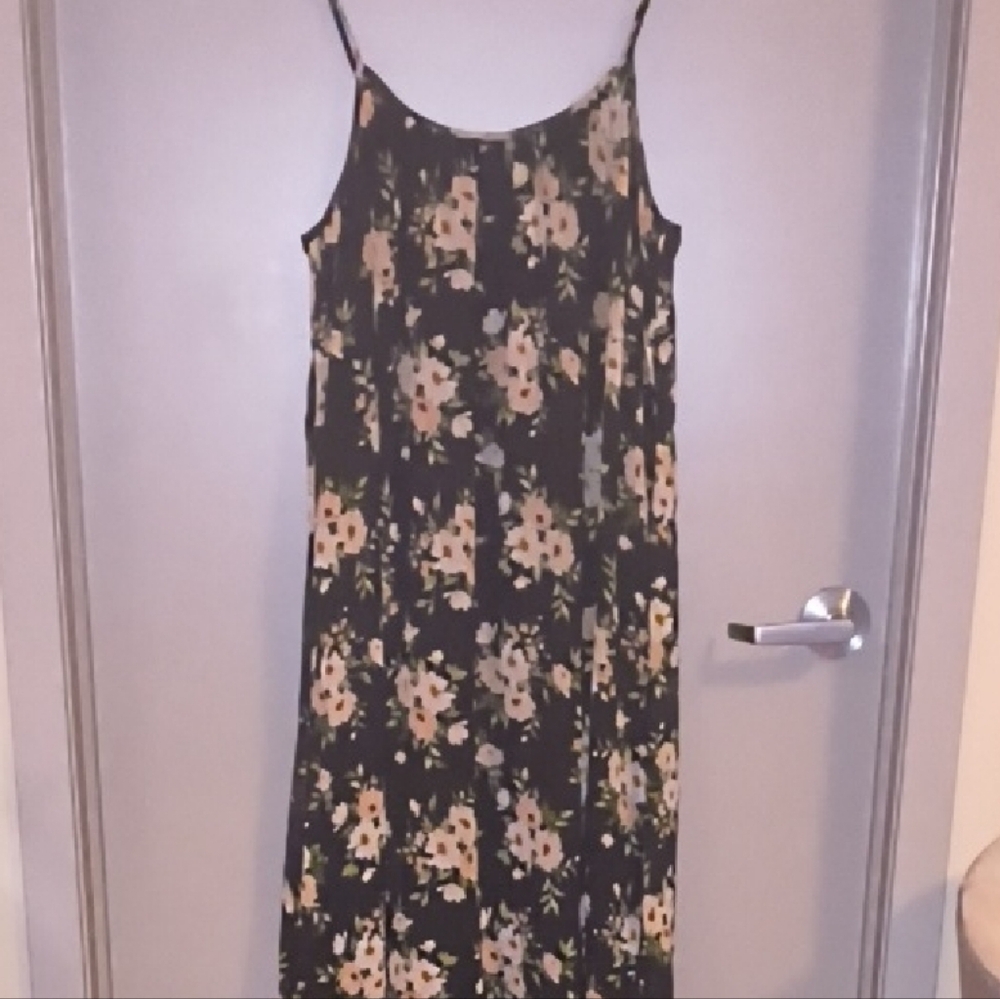 Old Navy Black and Cream Floral Maxi Dress